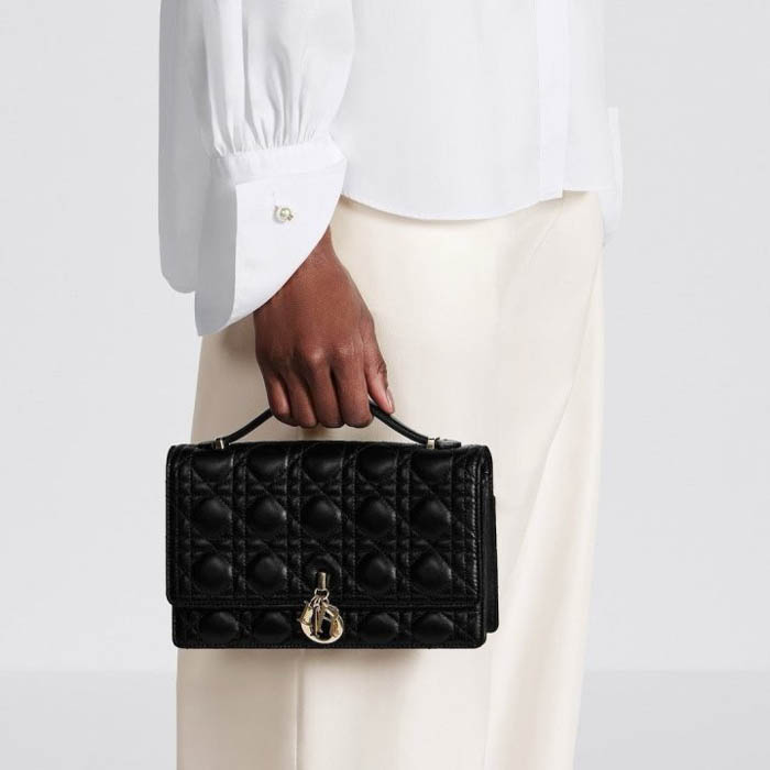 MISS DIOR 탑 핸들 백 블랙 까나쥬
